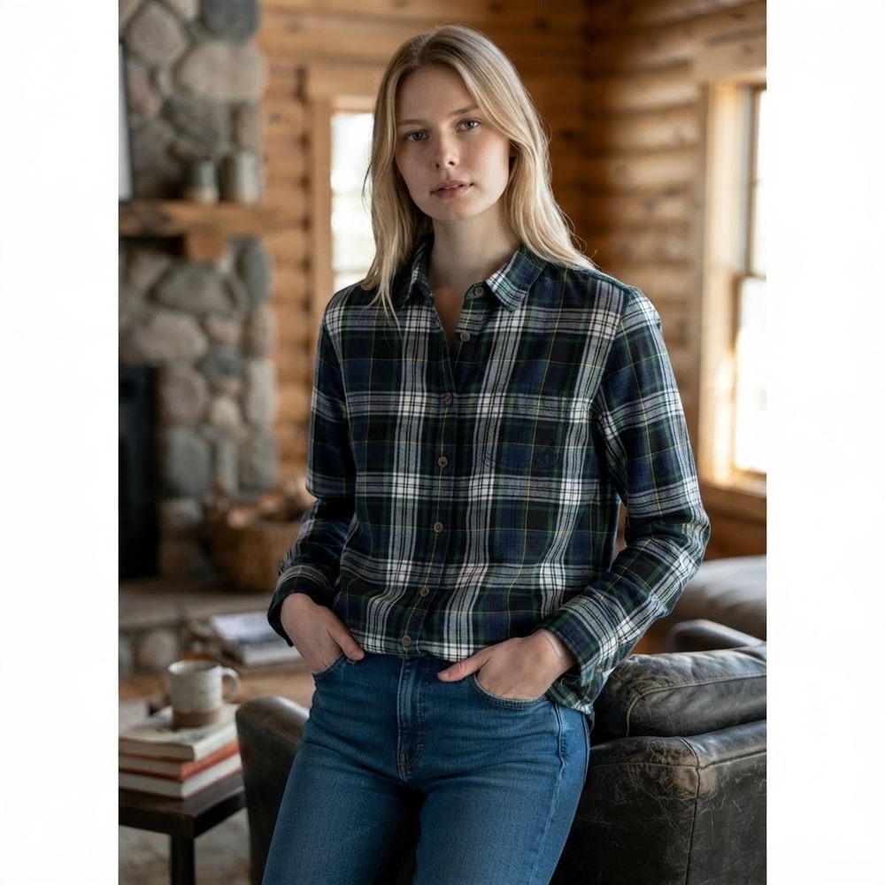 GAP button down shirt women size M blue green plaid long sleeve cotton